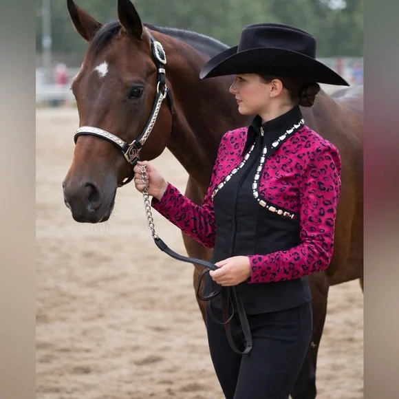 NWT- Hobby Horse Women’s All Day Western Show Shirt, Black & Fuchsia Leopard - Picture 1 of 8